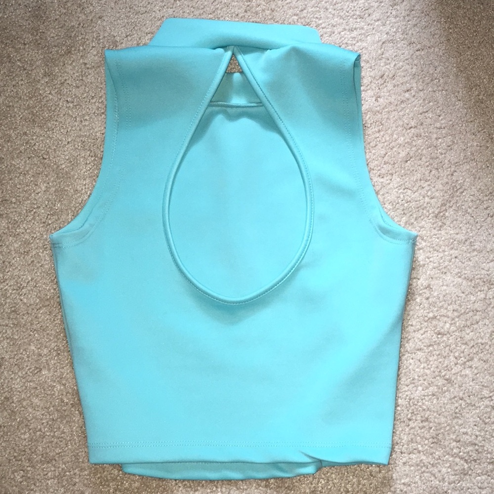 Bebe Crop Top - Picture 2 of 3